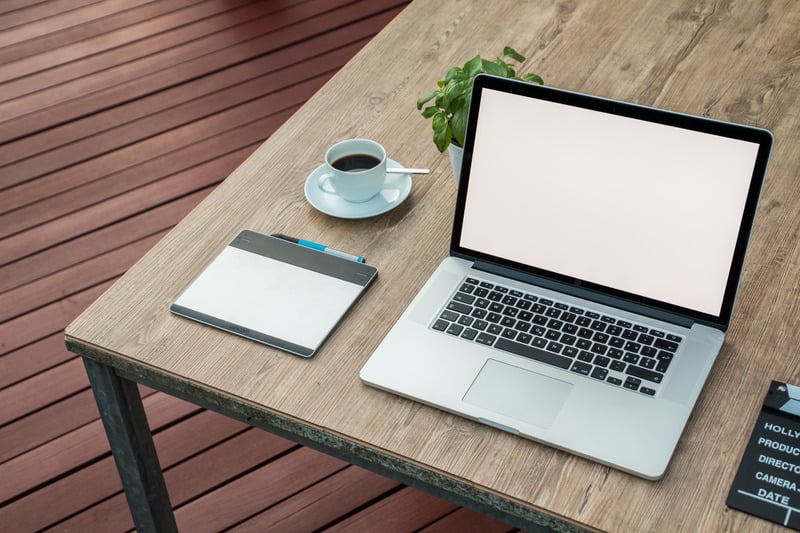 eb3c344252333ee0825bccbe6bb7c954_canva-macbook-pro-macbook-pro-MADLFpBHfxg.jpg